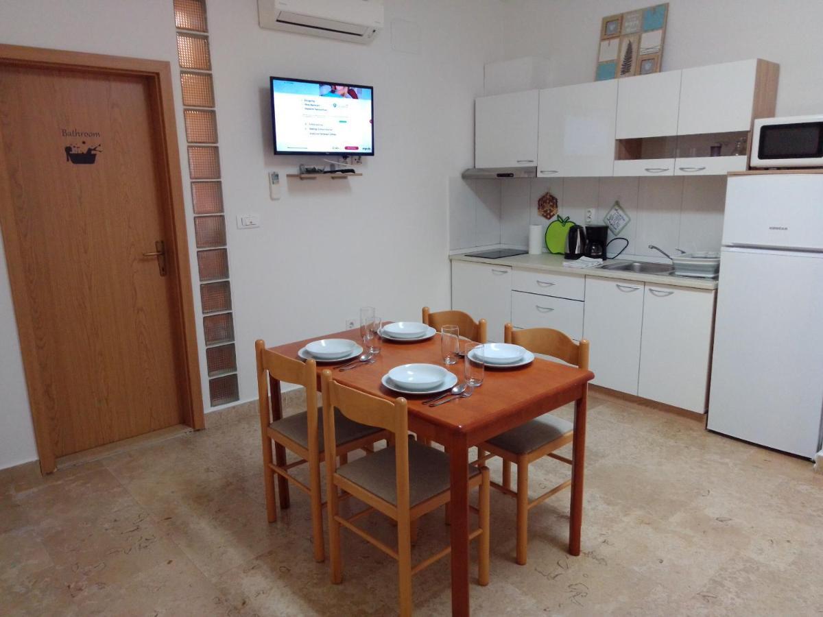 Apartman Sendi พูลา ภายนอก รูปภาพ