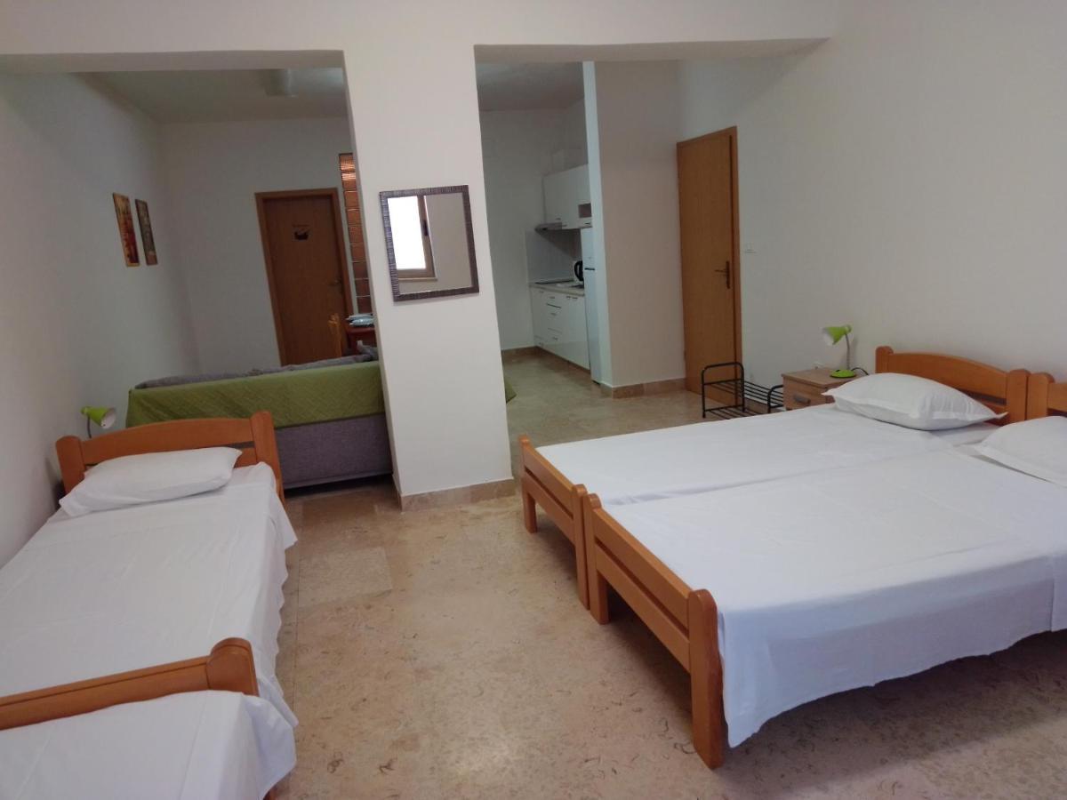 Apartman Sendi พูลา ภายนอก รูปภาพ